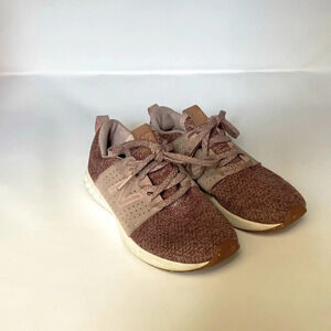 New Balance Fresh‎ Foam Dusty Pink Youth Size 1